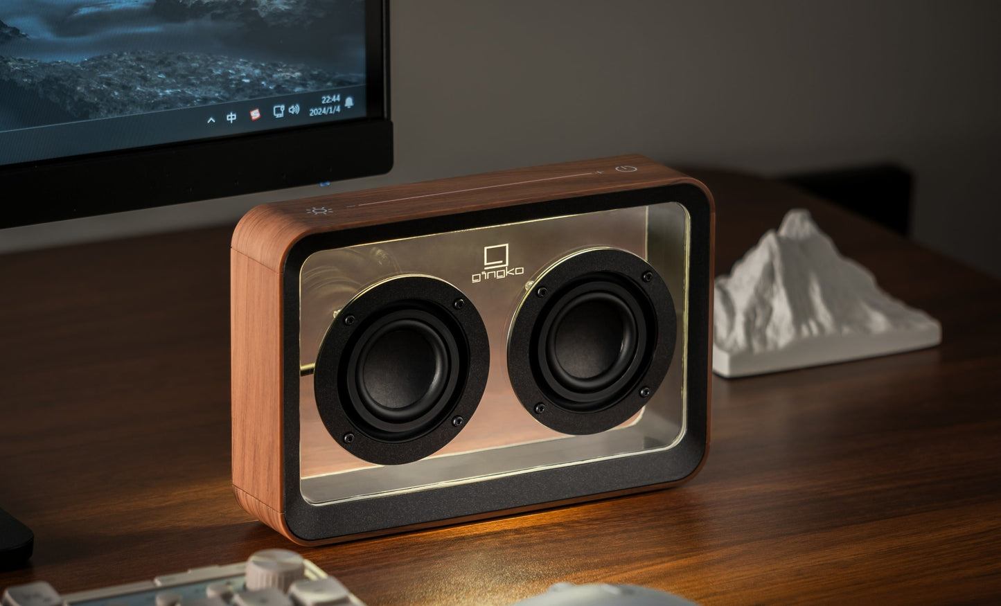 Mage speaker walnut