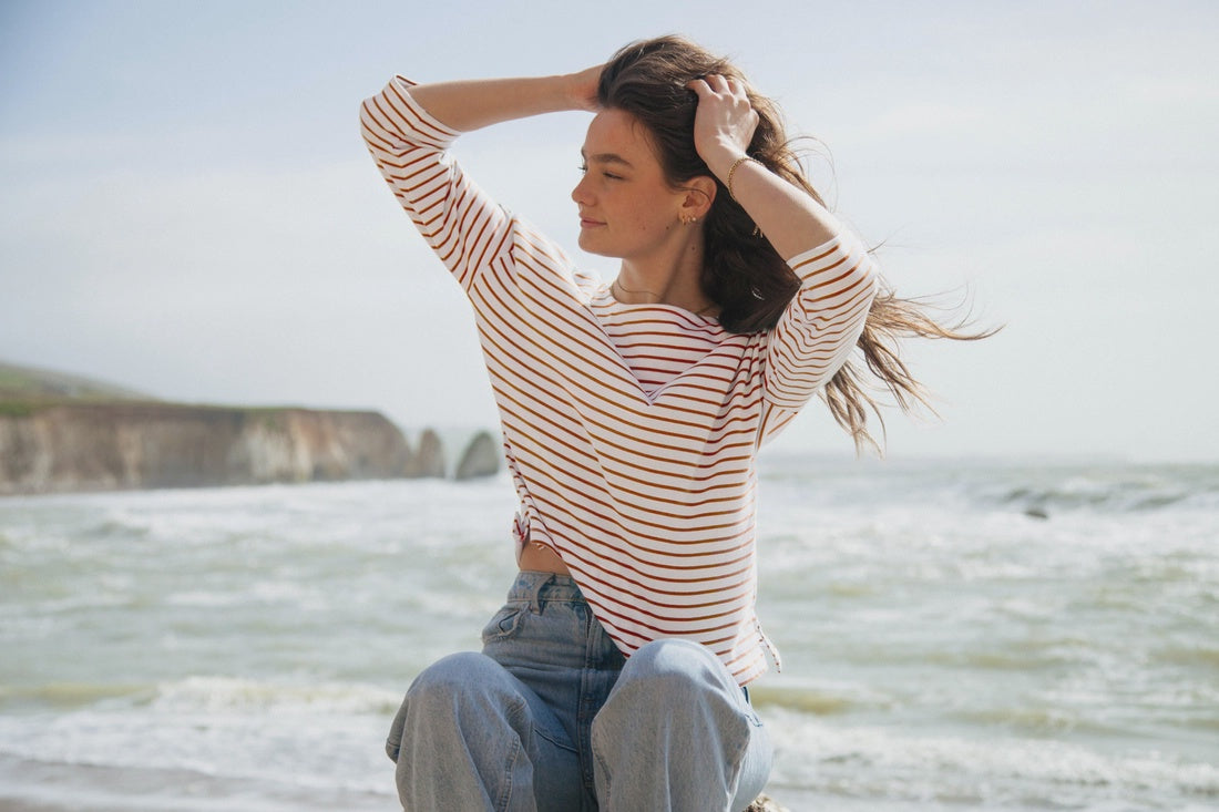 Striped boat neck stripe