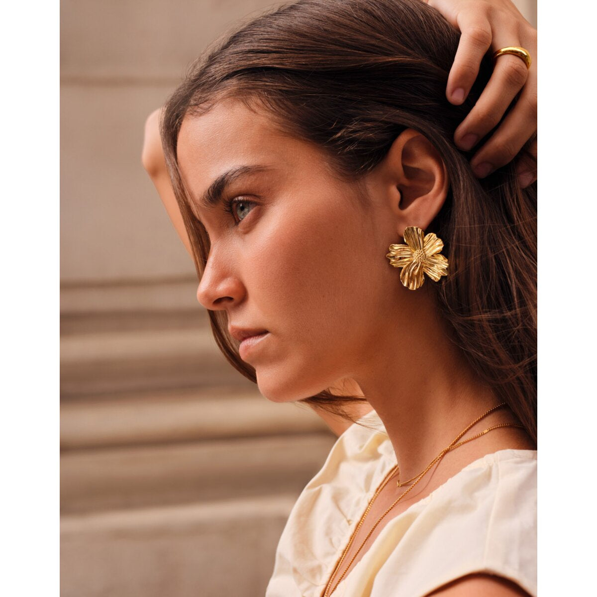 FLORAMOUR OVERSIZED EARRINGS