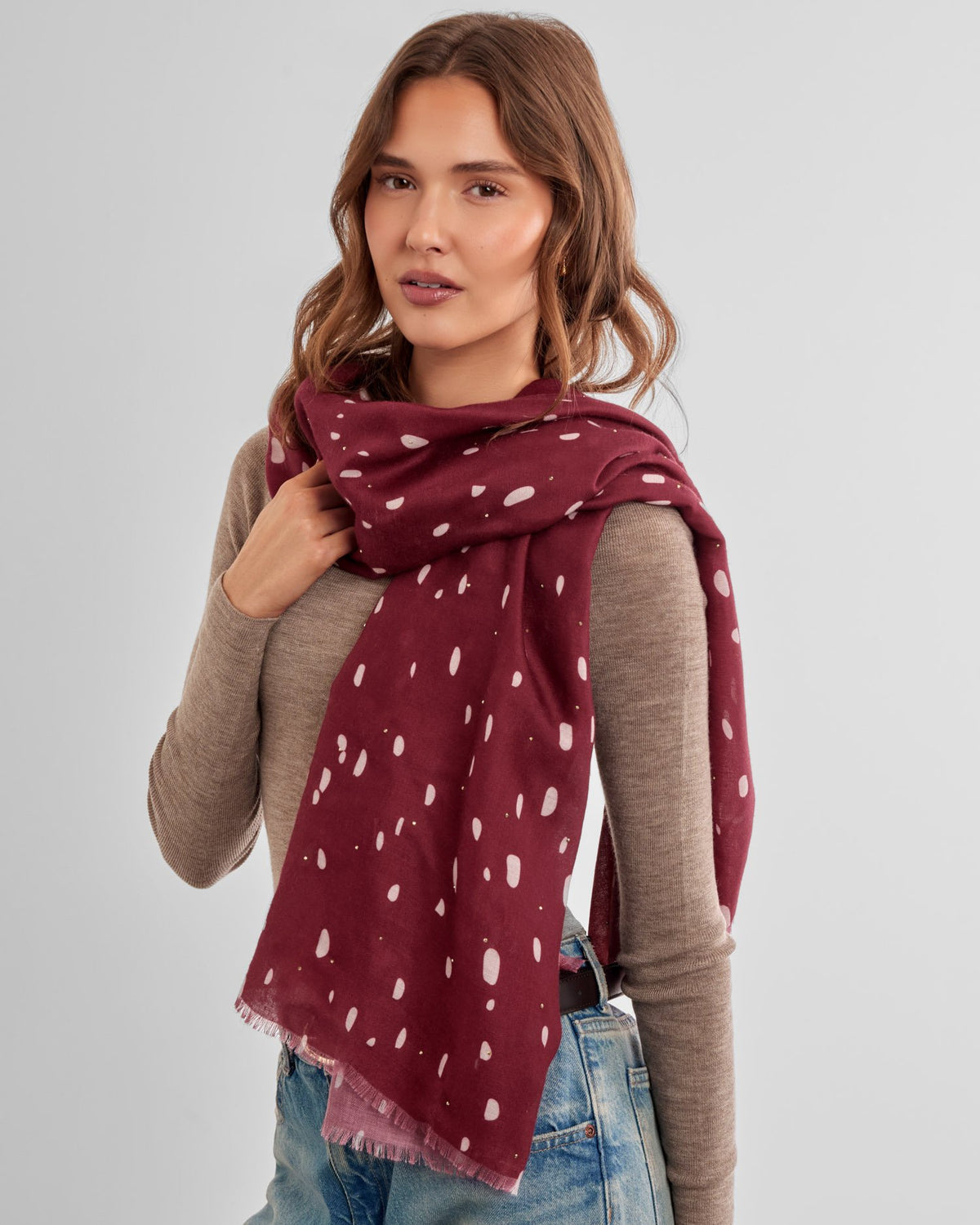 Scattered dots printed studded scarf