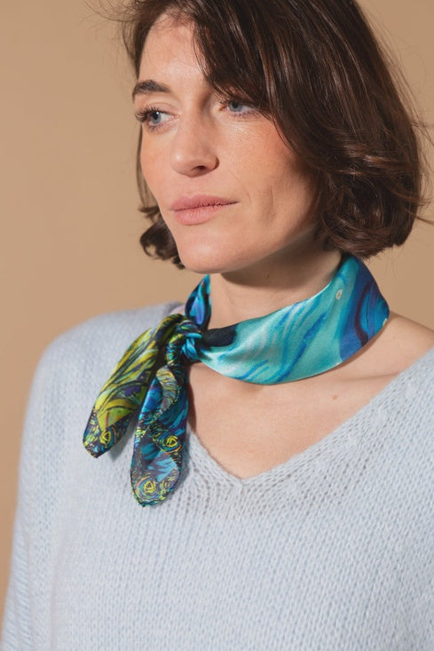 Small silk scarf 109