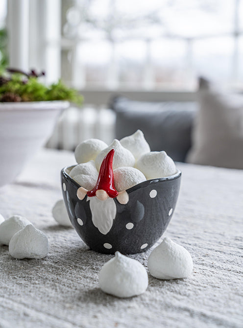 Peek a boo Santa treat bowl